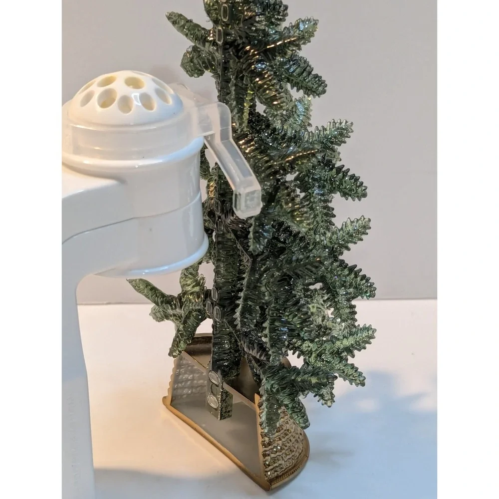 Bath & Body Works Christmas COUNTRY PINE TREE w/‎ Glitter Wallflower Plug In
